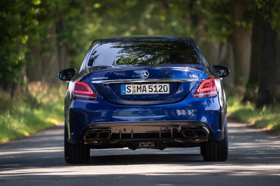 Mercedes-AMG C63 S (W205) 2018 года  (WW) (фото 8 из 44)